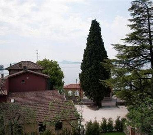 VILLA MUGHETTO