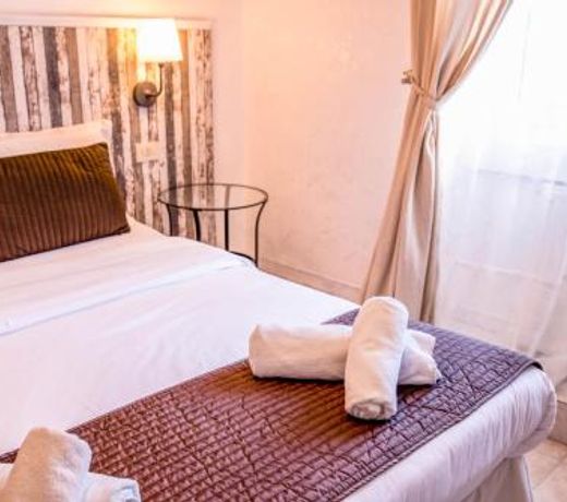 Galleria Frascati Rooms and Apartment