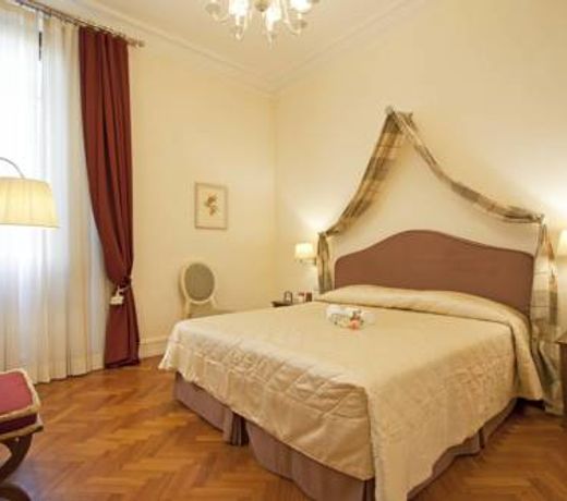 Serristori Palace Residence