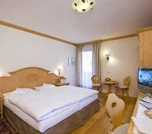 Posta Zirm Hotel