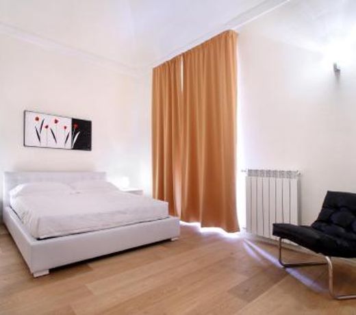 San Lorenzo Apartments