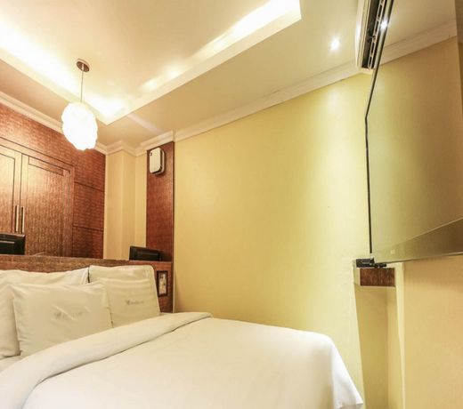 Navi Hotel