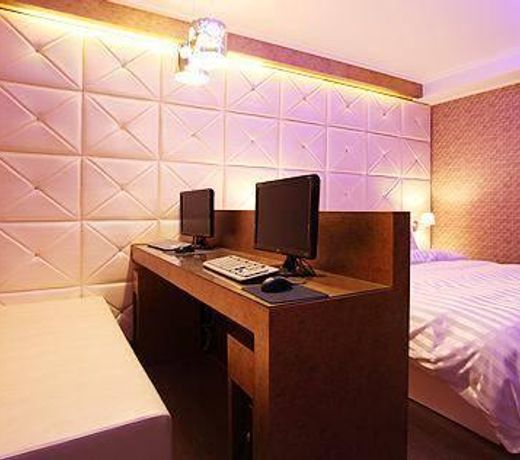 Navi Hotel