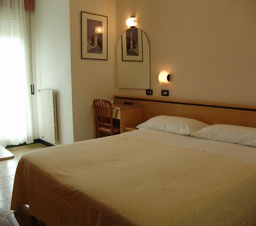 Hotel Excelsior