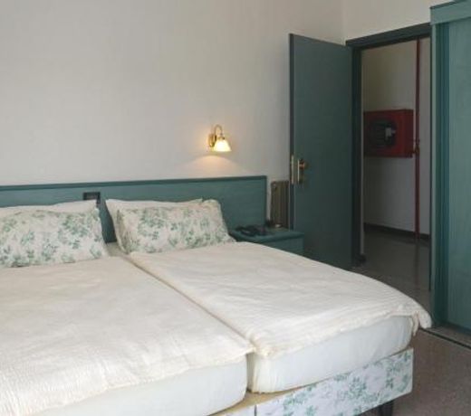 Hotel Flora