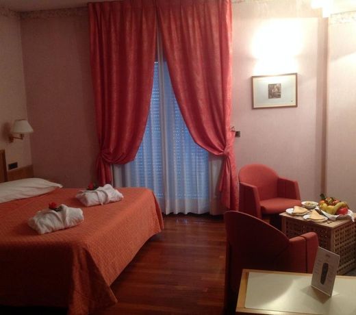Hotel Lory & Ristorante Ferraro