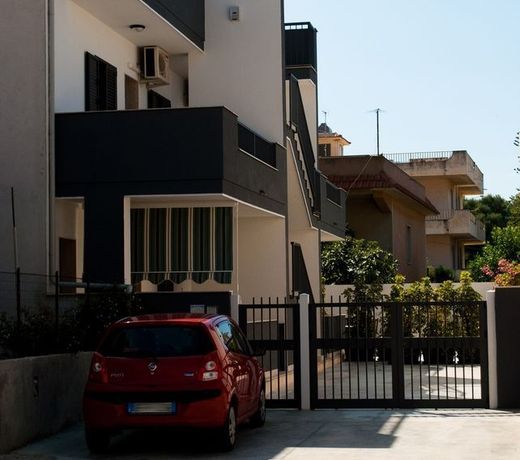 MareinSicilia: Appartamenti Larica