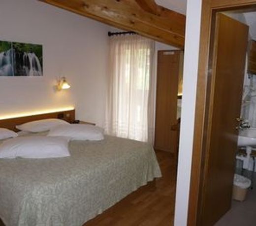 Hotel Denny