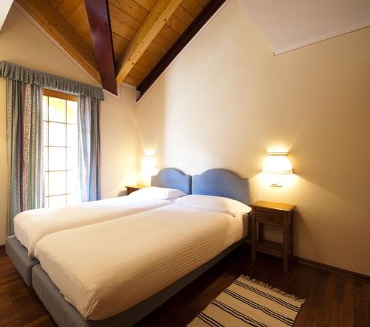 Holidays Dolomiti Apartment Resort