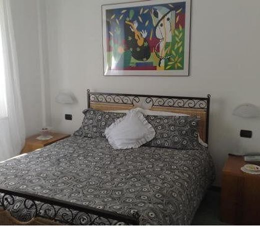 Hasta Hotel