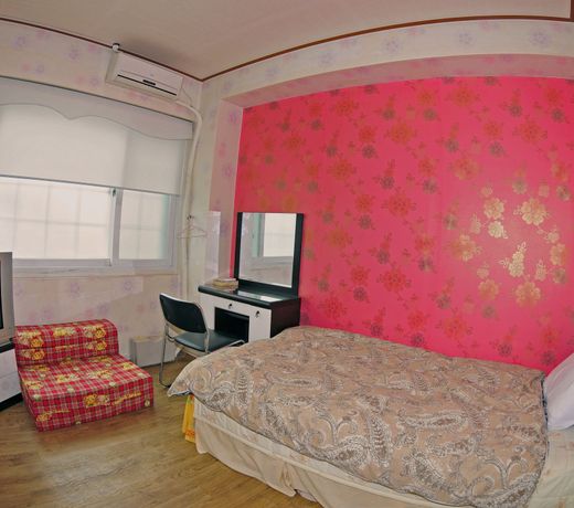Hwaseong Guesthouse
