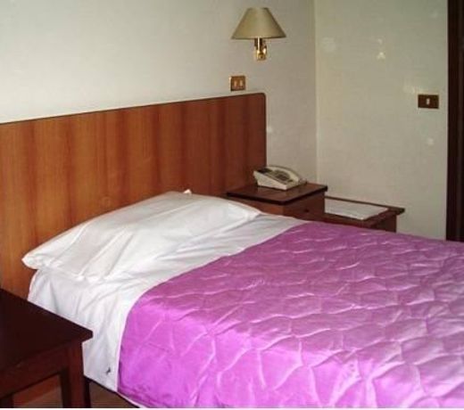 ALBERGO ASTRON