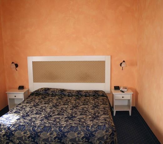 Hotel De La Ville