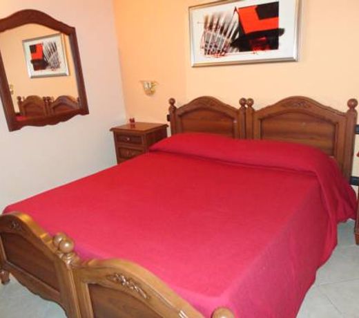PINUS ROOMS