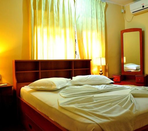 French Garden Tourist Rest