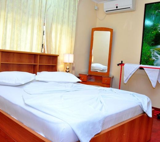 French Garden Tourist Rest