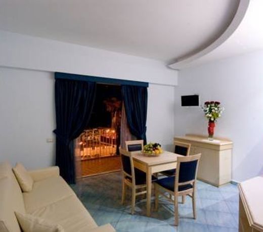 Venustas Park Hotel