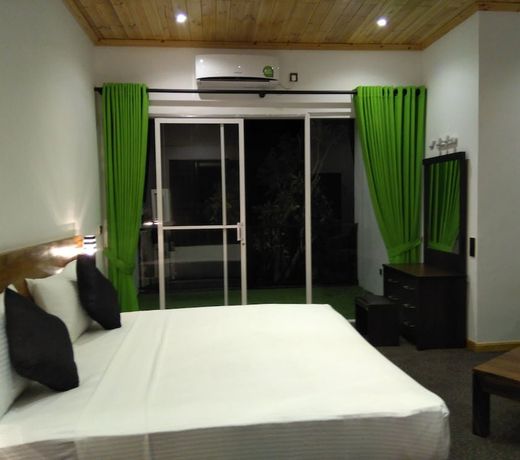 Nice Place Hotel