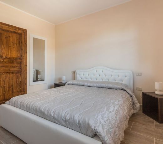 Anaele House Rooms L.T.B.
