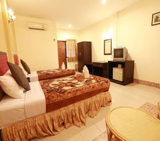 Land Breeze Resort & Hotel