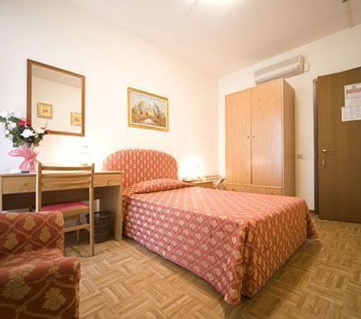 Hotel St. Louis