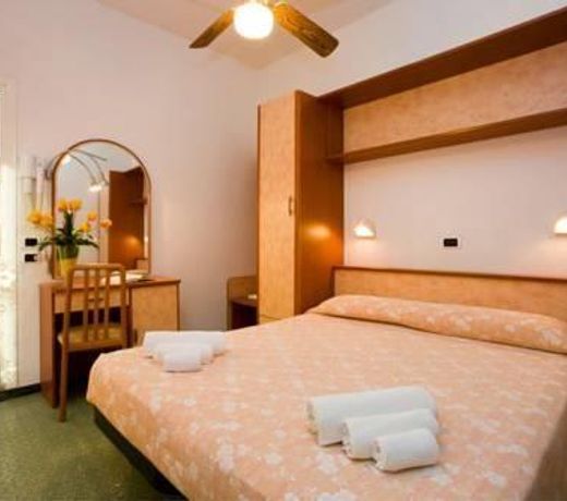 Hotel Sandra
