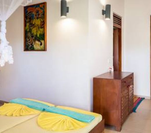 Rockside Cabanas Hotel