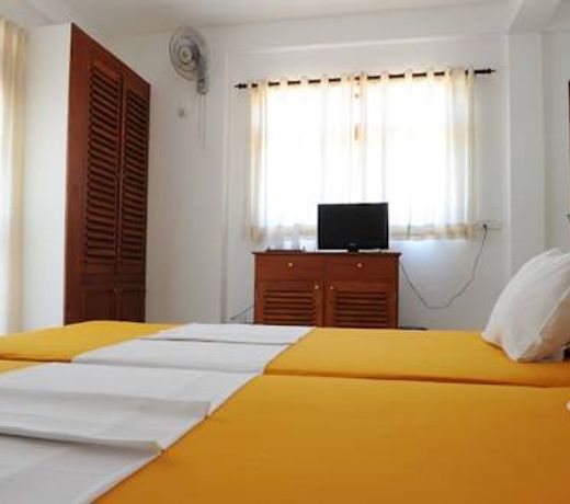 Rockside Cabanas Hotel