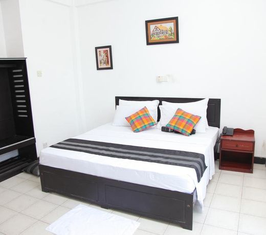 Nathalia Tourist Hotel