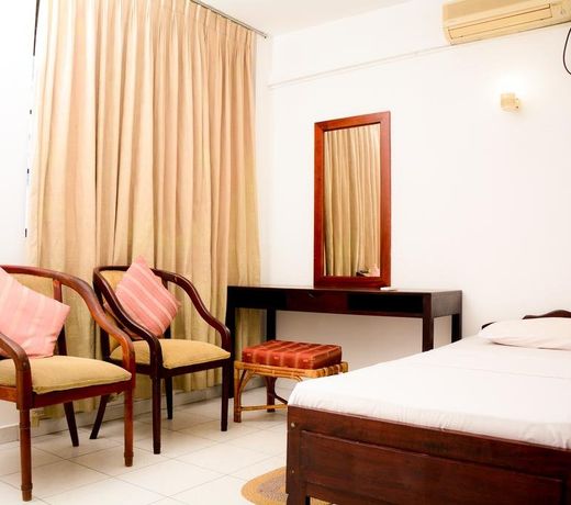 YKD Tourist Rest Hikkaduwa