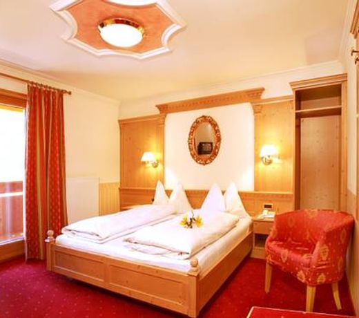 Hotel Garni Concordia - Dolomites Home