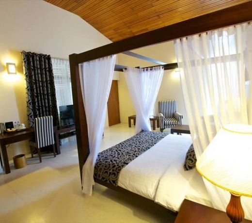 Clove Villa