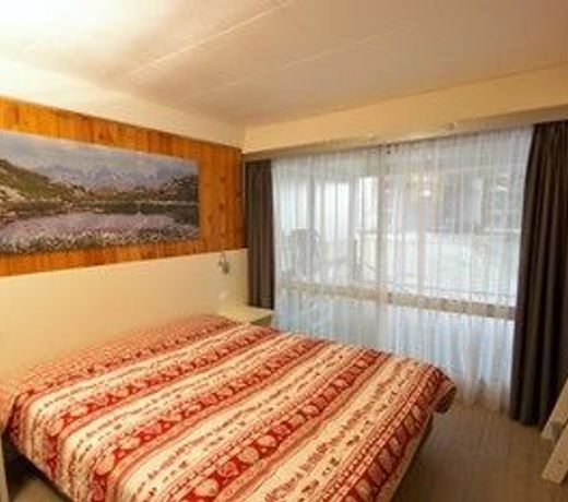 TH 1400 Hotel