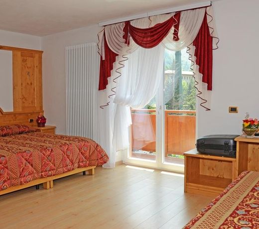 Hotel La Roccia