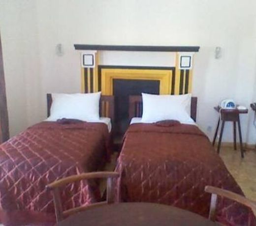 Yoho Pello Lake Resort