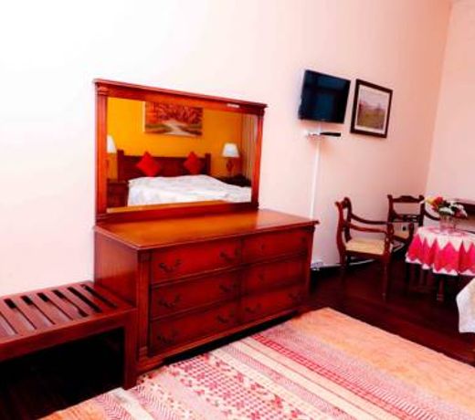 Yoho Villa Acacia