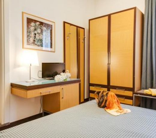 Aris Hotel