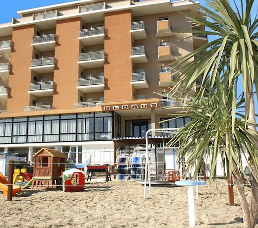 Hotel Globus