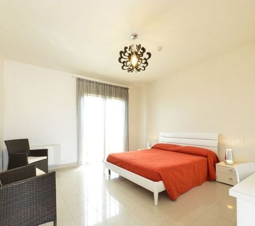Donnosanto Residence