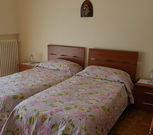 Bed and Breakfast Groane