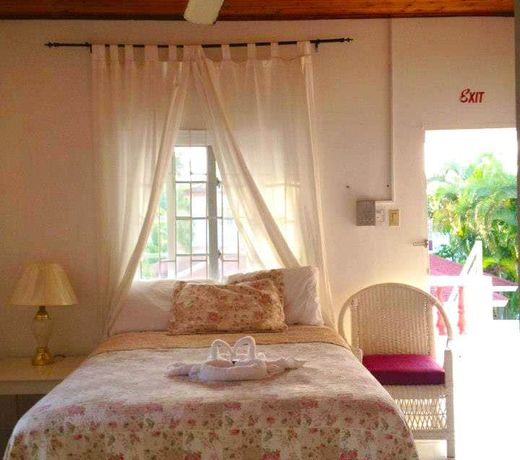 Executive Mamme Bay Hotel and Conference