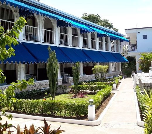 Hibiscus Lodge Hotel