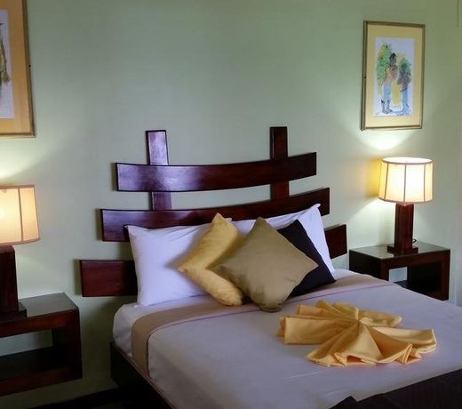 Hibiscus Lodge Hotel