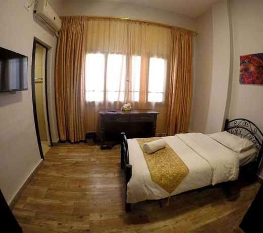 The Sydney Hotel