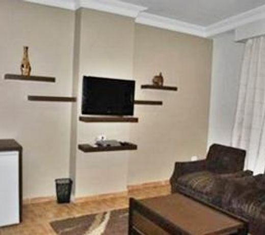 AL-BALLOUTI HOTEL SUITES