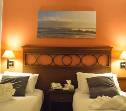 Capri Hotel Suites