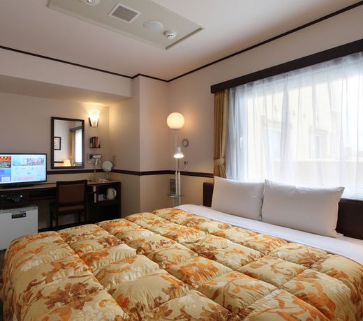 Toyoko Inn Yokohama Shinkoyasu Ekimae