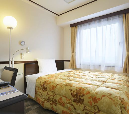 Toyoko Inn Saitama Misato Ekimae