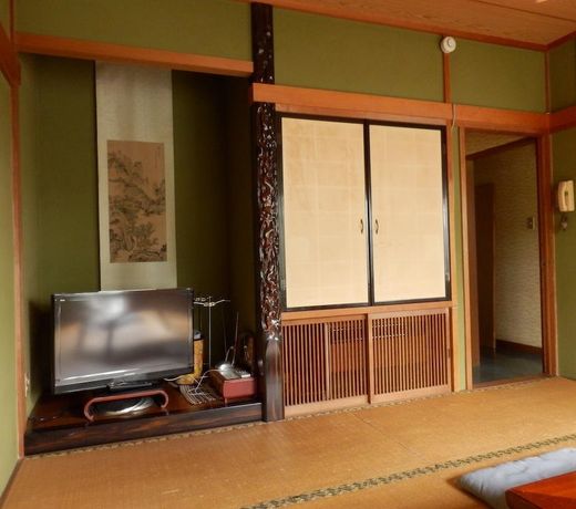 ICHIRAKU RYOKAN