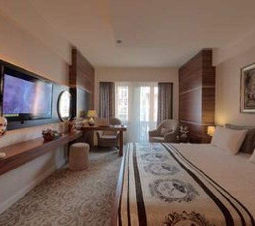 Madame Tadia Hotel